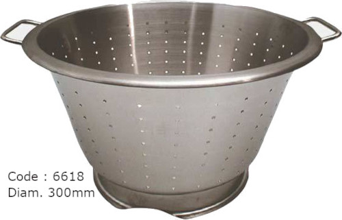 Stainless steel colander with 2 handles